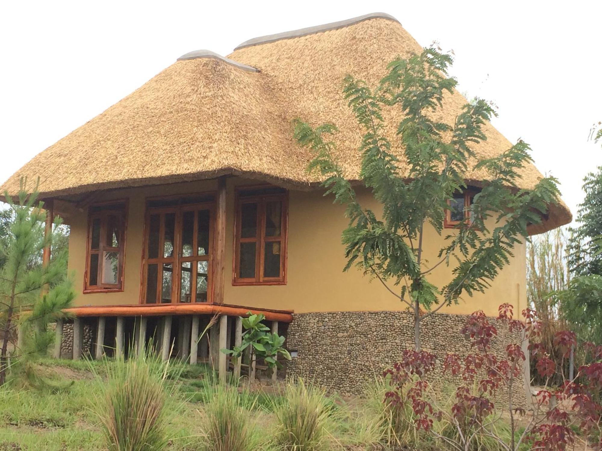 Wild Tracks Overland Camp Kasese Room photo