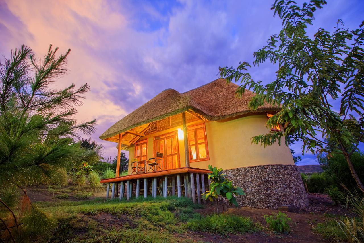 Wild Tracks Overland Camp Kasese Exterior photo