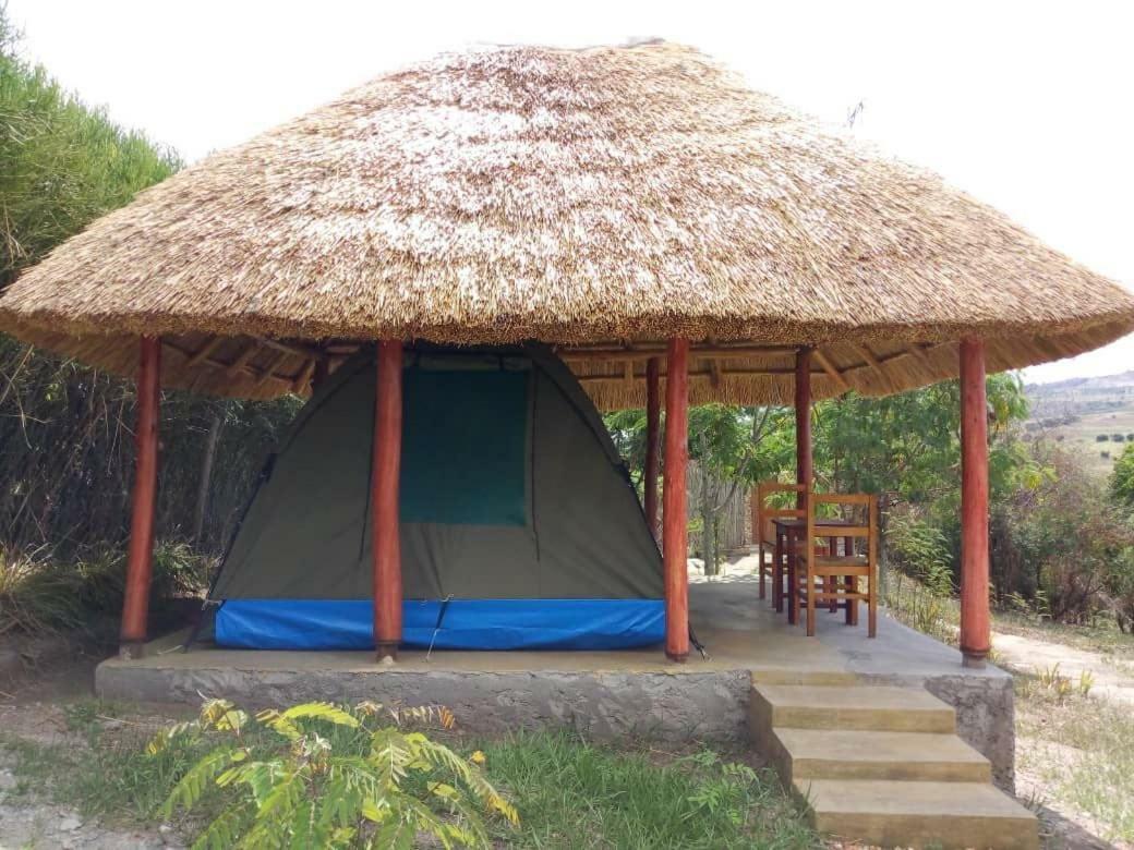 Wild Tracks Overland Camp Kasese Exterior photo
