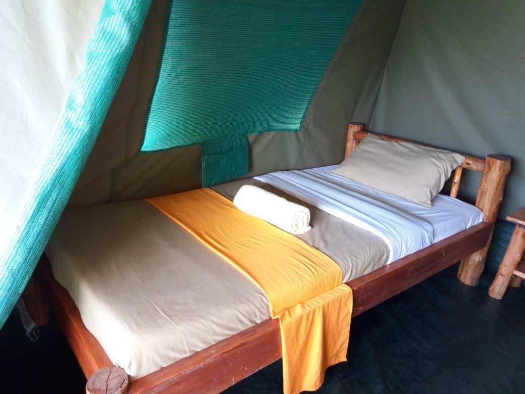 Wild Tracks Overland Camp Kasese Exterior photo